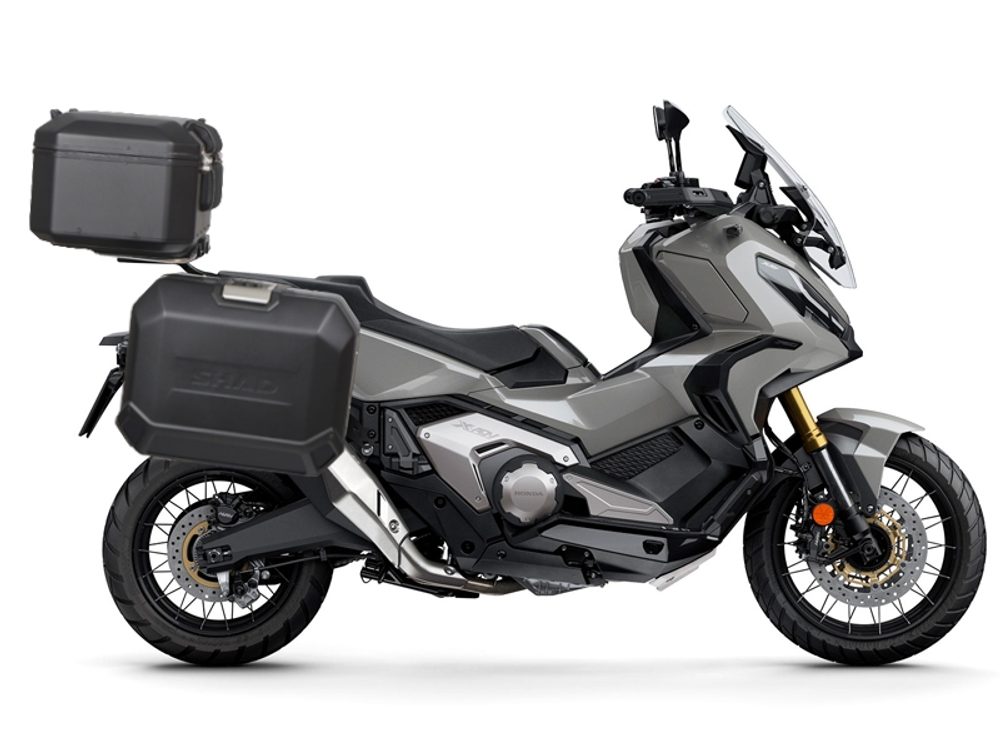 SHAD Kompletní sada černých hliníkových kufrů SHAD TERRA BLACK, 37L topcase 36L/36L boční kufry, včetně montážní sady a plotny SHAD HONDA X-ADV 750