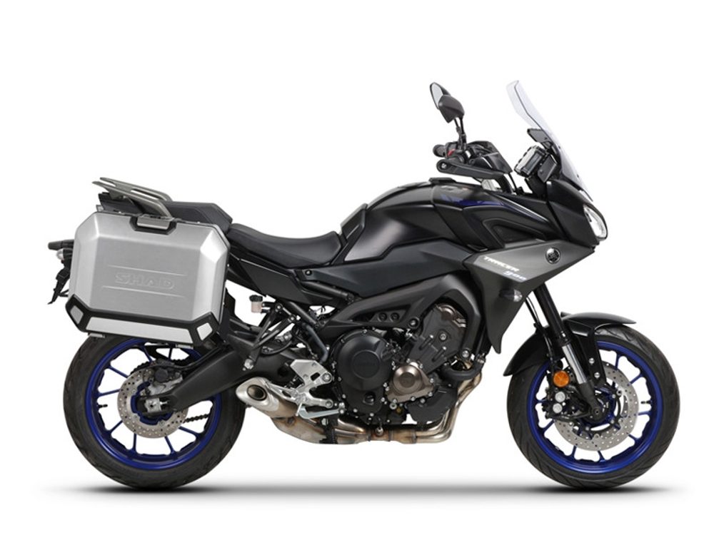 SHAD Kompletní sada bočních hliníkových kufrů SHAD TERRA 47L/47L, včetně montážní sady SHAD YAMAHA MT-09 Tracer / Tracer 900