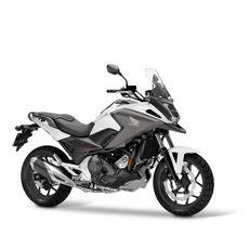 Honda NC750X DCT pearl glare white Honda NC750X DCT pearl glare white
