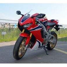 Honda CBR1000RR Fireblade SP grand prix red 2017