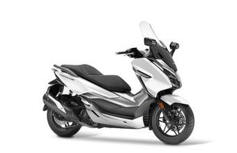 Honda Forza 300 matt pearl cool white