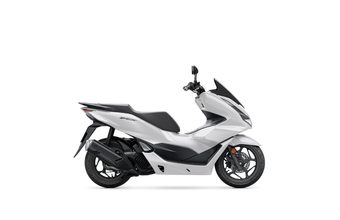 Honda PCX 125 pearl jasmine white