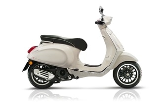 Vespa Sprint 125 iGET bianco innocenza