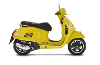 Vespa GTS 125ie Super ABS giallo estate