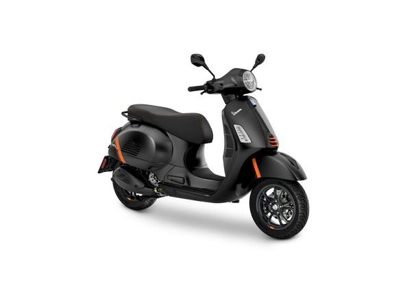 VESPA GTS 300 SS HPE RST ABS E5 2024 - ČERNÁ