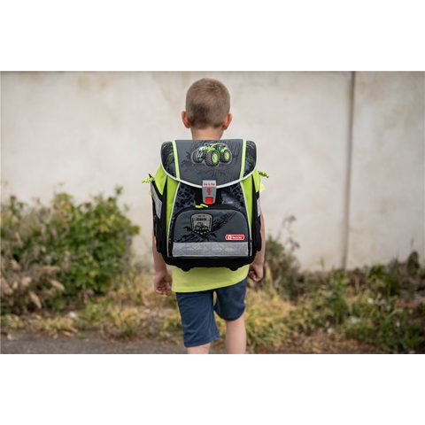 ŠKOLNÍ AKTOVKA TOUCH2 PRO PRVŇÁČKY - 4-DÍLNÝ SET, STEP BY STEP TRAKTOR, CERTIFIKÁT AGR