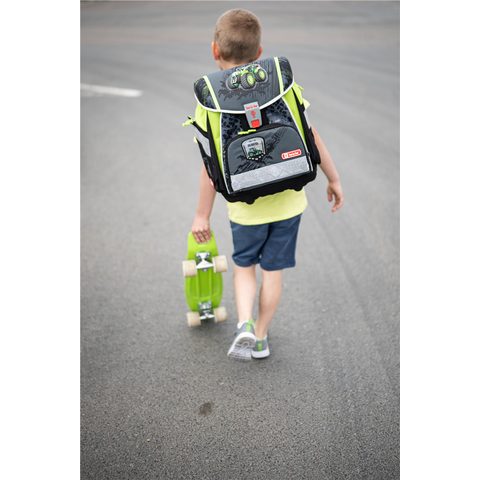 ŠKOLNÍ AKTOVKA TOUCH2 PRO PRVŇÁČKY - 4-DÍLNÝ SET, STEP BY STEP TRAKTOR, CERTIFIKÁT AGR