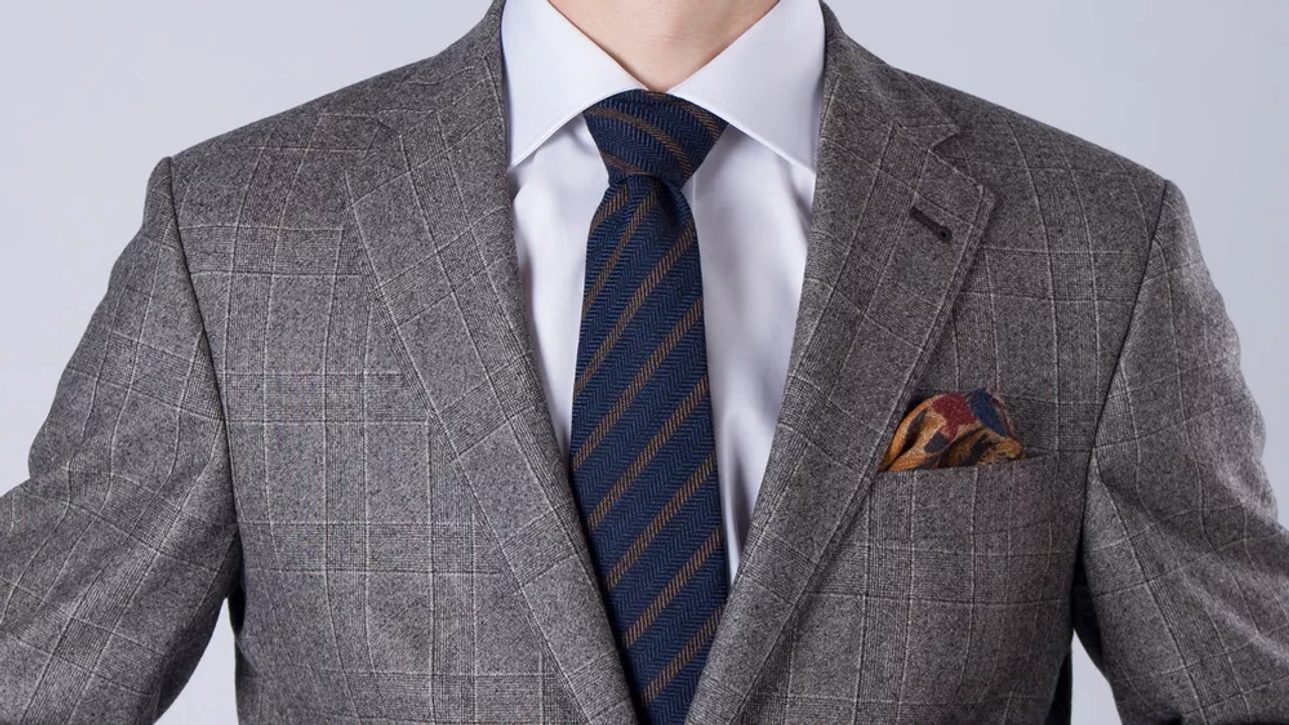 5 idei cum să asortați cravata și batista