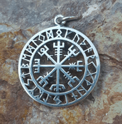 VEGVÍSIR - ISLANDSKÁ RUNA, PŘÍVĚŠEK AG 925, MALÝ - PŘÍVĚSKY