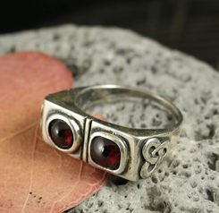 CARLA, prsten, granáty, stříbro 925