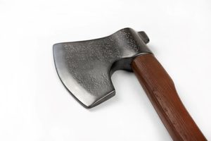 BATTLE AXE FAKESTEEL, MEKČENÁ SEKERA - FAKESTEEL ARMORY{% if kategorie.adresa_nazvy[0] != zbozi.kategorie.nazev %} - MEČE, NOŽE, DÝKY, SEKERY, LUKY{% endif %}