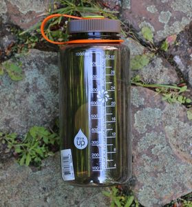 LÁHEV NALGENE EVERYDAY WIDE MOUTH 1 LITR WOODSMAN - JÍDLO A PITÍ - EŠUSY, STRAVA, HRNKY, TERMOSKY{% if kategorie.adresa_nazvy[0] != zbozi.kategorie.nazev %} - BUSHCRAFT{% endif %}