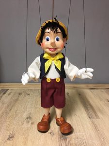 PINOCCHIO VINTAGE, MARIONETA - LOUTKY, MAŇÁSCI{% if kategorie.adresa_nazvy[0] != zbozi.kategorie.nazev %} - DŘEVO - VÝROBKY A OBRAZY{% endif %}