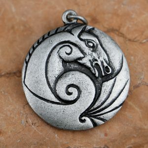 KELTSKÝ KŮŇ AMULET ZINEK - KELTSKÉ AMULETY{% if kategorie.adresa_nazvy[0] != zbozi.kategorie.nazev %} - ŠPERKY - BRONZ, ZINEK, BIŽUTERIE{% endif %}