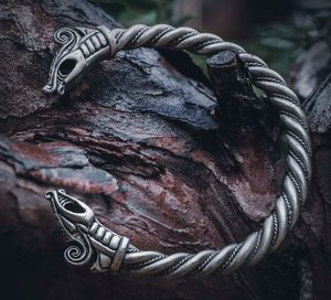 DREKI, VIKINSKÝ DRAK, NÁRAMEK, POSTŘÍBŘENÝ KOV - VIKINGSKÉ AMULETY{% if kategorie.adresa_nazvy[0] != zbozi.kategorie.nazev %} - ŠPERKY - BRONZ, ZINEK, BIŽUTERIE{% endif %}