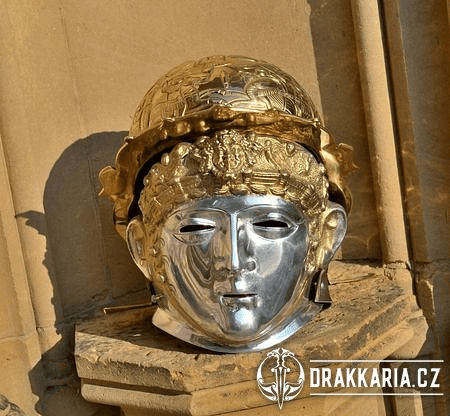 ŘÍMSKÁ HONOSNÁ PŘILBA S MASKOU, LANCASHIRE