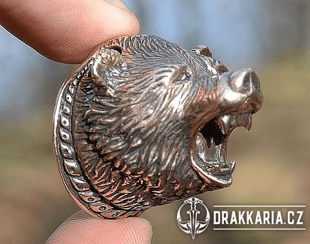 BERSEKER, MEDVĚD S RANĚ STŘEDOVĚKÝMI ORNAMENTY, BRONZ