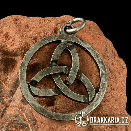 TRIQUETRA, KOVANÝ KELTSKÝ TALISMAN