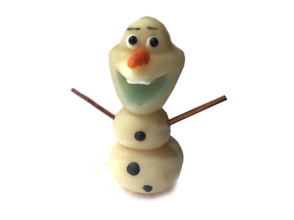 Sněhulák - marcipánová figurka na dort
