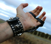 ROCKER GLOVE - LEDERARMBÄNDER