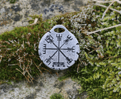 VEGVISIR, ISLÄNDISCHE RUNE, ANHÄNGER, ZINK - ALLE ANHÄNGER, UNSERE PRODUKTION