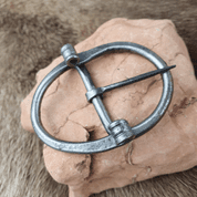 HAND FORGED BELT BUCKLE - BROOCHES, JEWELS, FIBULAE