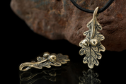 OAK LEAF, BRONZE CHARM - PENDANTS, NECKLACES