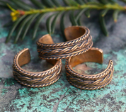 ROHAN, BAGUE EN BRONZE - OBJETS EN BRONZE