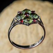 LIDIA, RING, MOLDAVIT, GRANAT, SILBER - MOLDAVITE