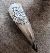 DRAGON'S KNOT, CARVED DRINKING HORN - DRINKING HORNS