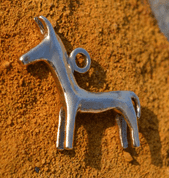 CELTIC HORSE, PENDANT, REPLICA, BRONZE - HISTORISCHEN REPLIKEN AUS BRONZE