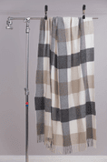 GREY, BONE, WHITE CHECK THROW, LAMBS WOOL BLANKET - WOLLDECKEN UND SCHALS AUS IRLAND