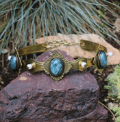 MARIOTA - GOTHIC CROWN WITH JASPER, 3 STONES - TIARAS, CROWNS