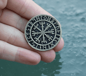 VEGVISIR, ISLÄNDISCHE RUNE, ANHÄNGER, ZINK ANT. MESSING - WIKINGERAMULETTE