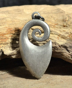 MAORI PENDANT, SPIRAL, TIN NECKLACE - ANDERE ANHÄNGER