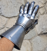 LORIC, MEDIEVAL GAUNTLETS - ARMOR PARTS