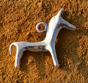 CELTIC HORSE, PENDANT, REPLICA, BRONZE - HISTORISCHEN REPLIKEN AUS BRONZE