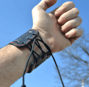 VALKNUT, LEATHER BRACELET AND TIN - WRISTBANDS