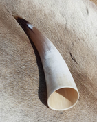 SLEIPNIR PFERD, CARVED DRINKING HORN - 0.3 L - TRINKHÖRNER