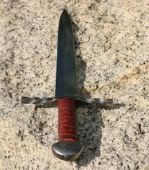 ROSENBERG, dagger