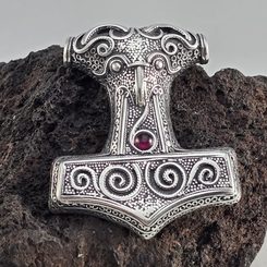 SCANIA réplique d'un marteau de thor, argent 925 à grenat.