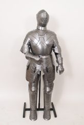 DECORATIVE SUIT OF ARMOUR