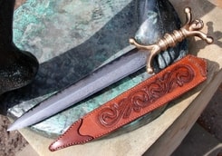 EARNAN, Celtic anthropomorphic bronze dagger, damascus steel