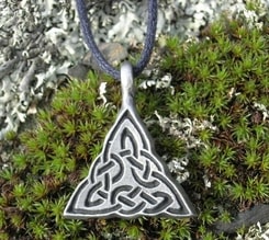 Celtic Triangle - knot amulet