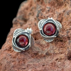 ETAIN, Earrings, Garnet, Silver