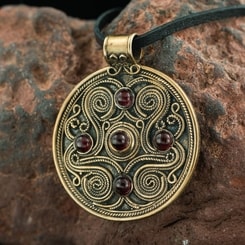BATTERSEA, luxurious Brythonic pendant, garnet, bronze