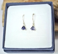 TRIANGULAR - Ijolite, sterling silver earrings