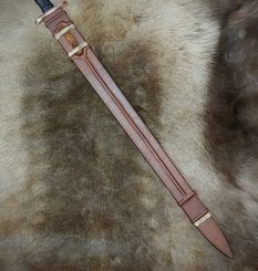 Fourreau d'épée de style Viking, à âme en bois