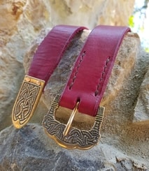 GOKSTAD BELT, red leather, bronze