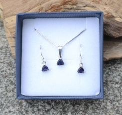 TRIANGULAR - Ijolite, sterling silver jewellery set